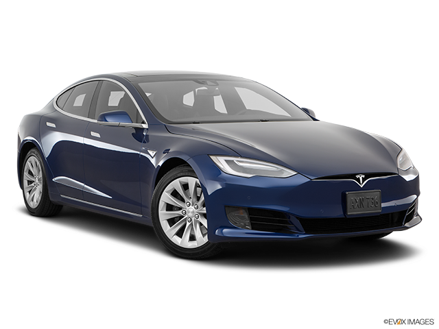 2016 Tesla Model S | Front passenger 3/4 w/ wheels turned