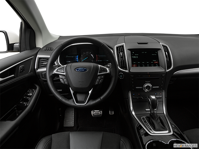2017 Ford Edge | Steering wheel/Center Console
