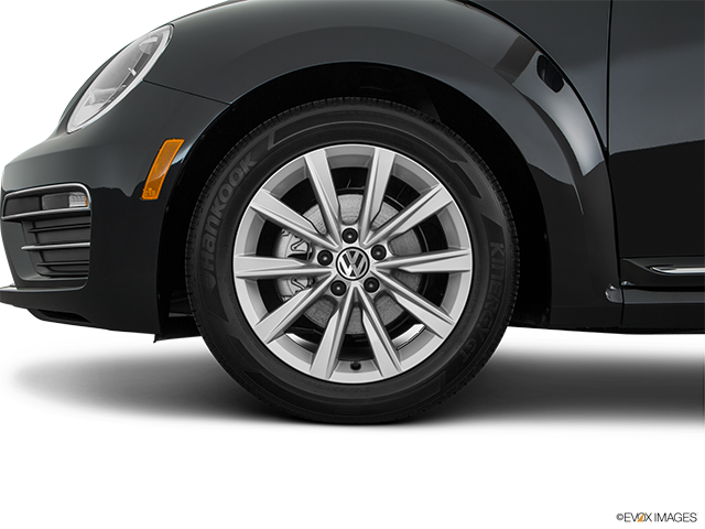 2017 Volkswagen Beetle Convertible | Front Drivers side wheel at profile