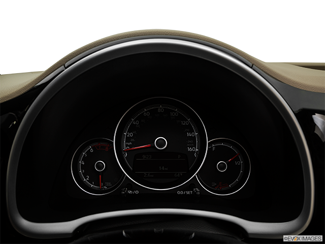 2017 Volkswagen Beetle décapotable | Speedometer/tachometer