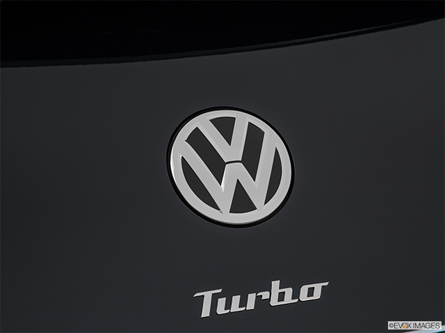 2017 Volkswagen Beetle décapotable | Rear manufacturer badge/emblem