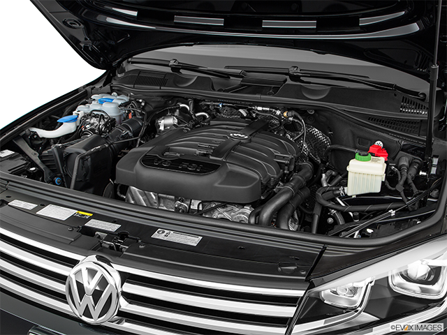 2017 Volkswagen Touareg | Engine