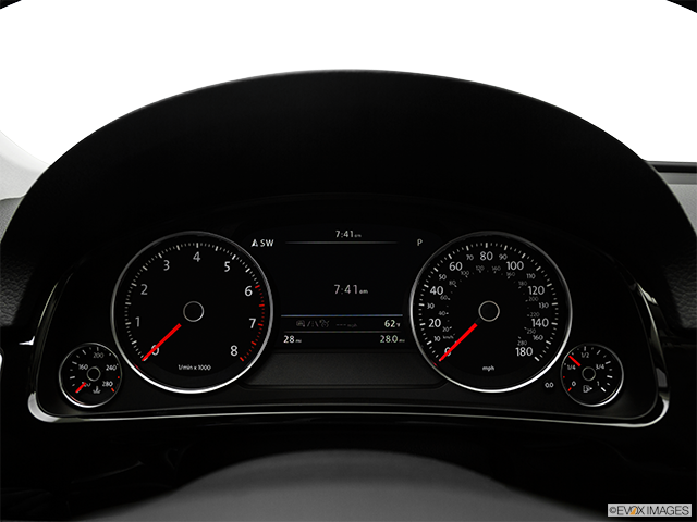 2017 Volkswagen Touareg | Speedometer/tachometer