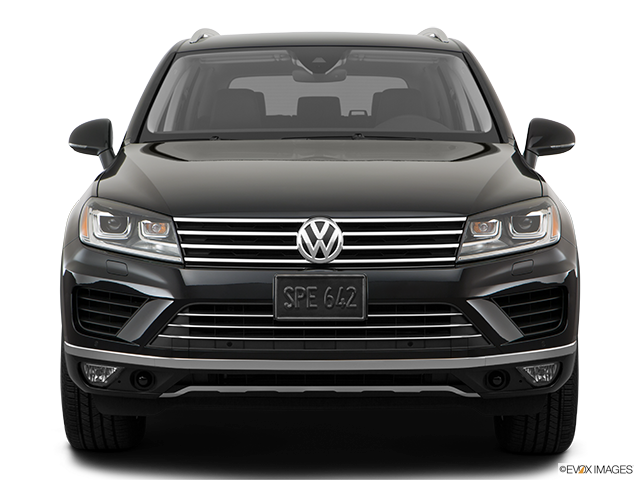 2017 Volkswagen Touareg | Low/wide front