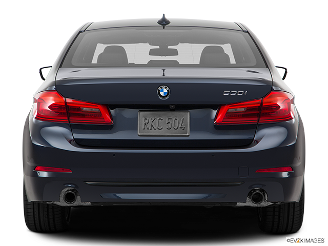 2017 BMW 5 Series | Low/wide rear