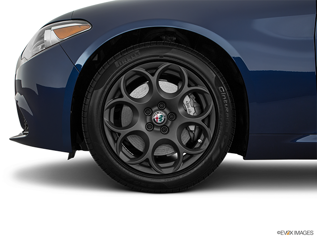 2017 Alfa Romeo Giulia | Front Drivers side wheel at profile