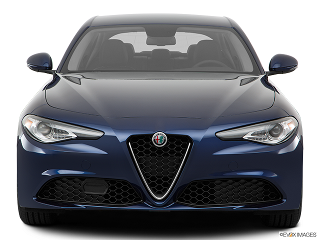 2017 Alfa Romeo Giulia | Low/wide front