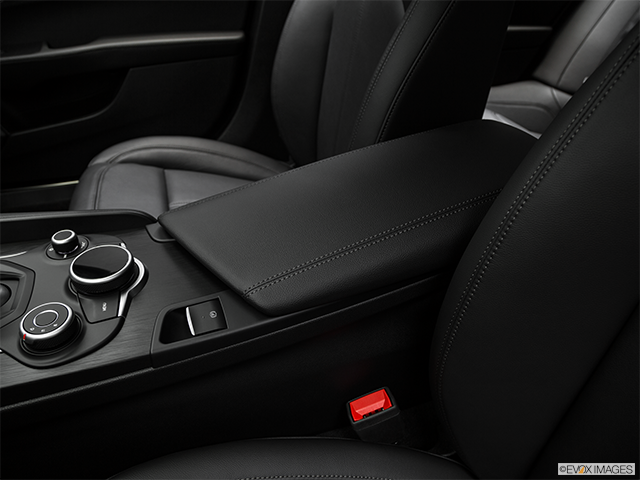2017 Alfa Romeo Giulia | Front center console with closed lid, from driver’s side looking down