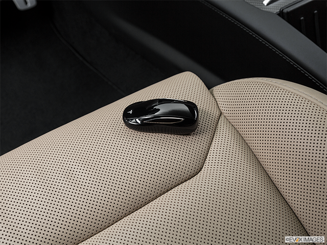 2018 Tesla Model X | Key fob on driver’s seat
