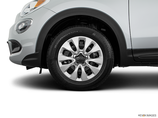2017 Fiat 500X | Front Drivers side wheel at profile