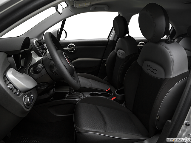 2017 Fiat 500X | Front seats from Drivers Side