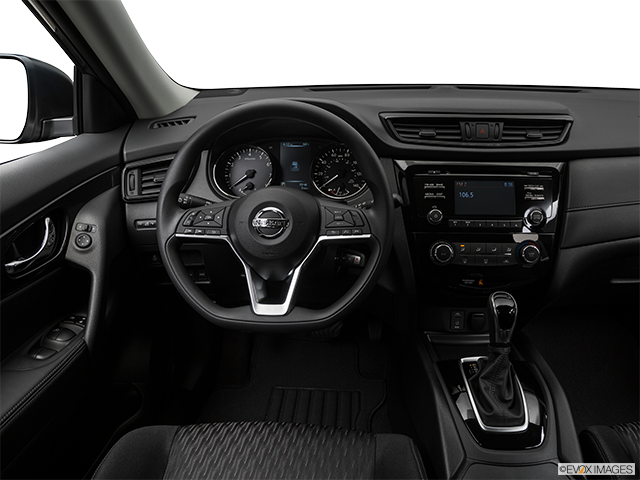 2017 Nissan Rogue | Steering wheel/Center Console