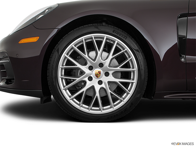2022 Porsche Panamera | Front Drivers side wheel at profile