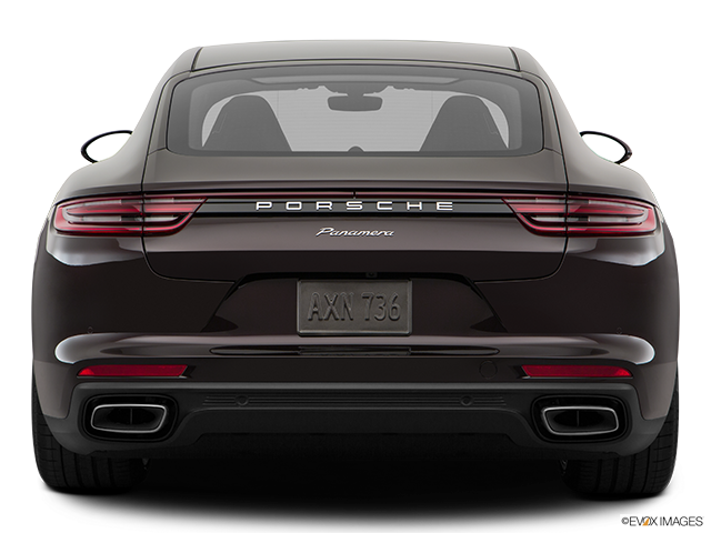2022 Porsche Panamera | Low/wide rear