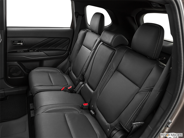 2022 Mitsubishi Outlander PHEV | Rear seats from Drivers Side