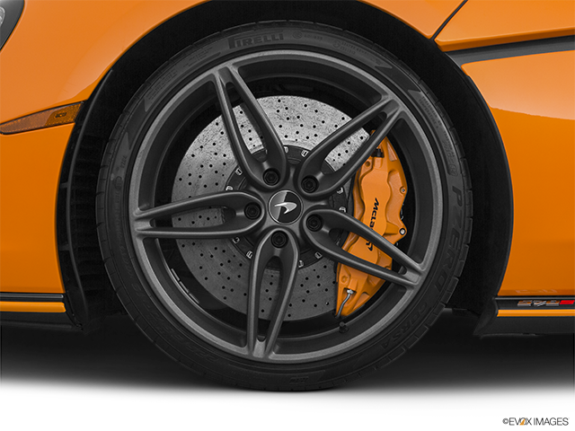 2020 McLaren 570S | Front Drivers side wheel at profile