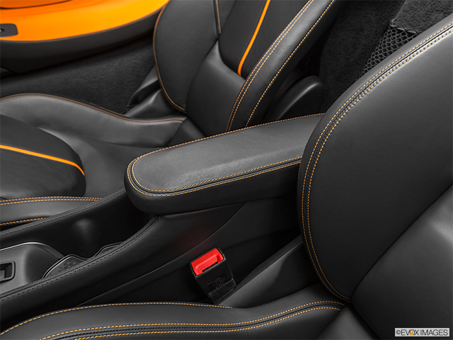 2020 McLaren 570S | Front center console with closed lid, from driver’s side looking down