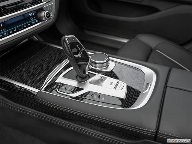 2023 BMW Série 7 | Gear shifter/center console