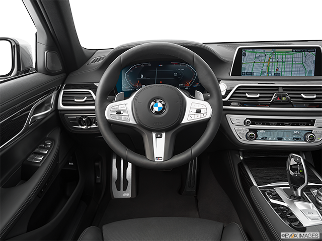 2023 BMW 7 Series | Steering wheel/Center Console