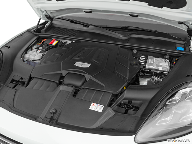 2023 Porsche Cayenne | Engine