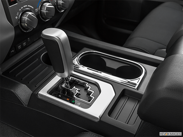2022 Toyota Tundra | Gear shifter/center console