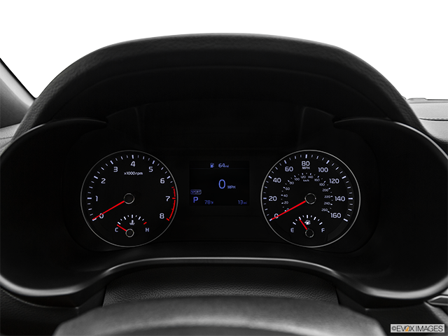 2022 Kia Forte | Speedometer/tachometer
