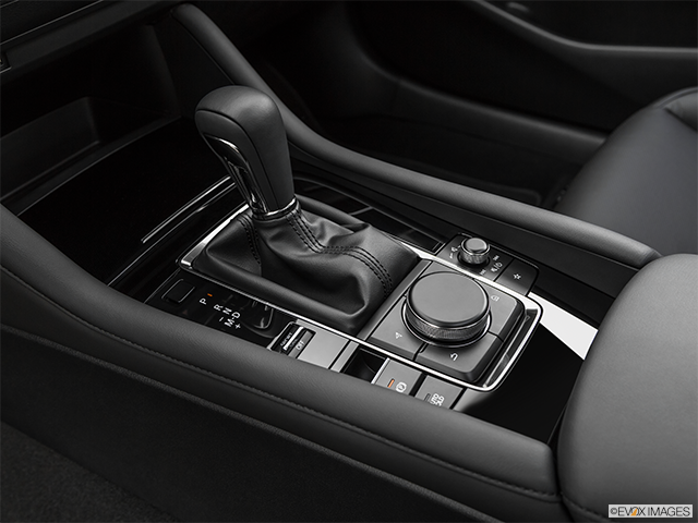 2022 Mazda MAZDA3 | Gear shifter/center console