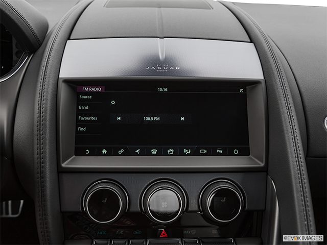 2021 Jaguar F-TYPE | Closeup of radio head unit