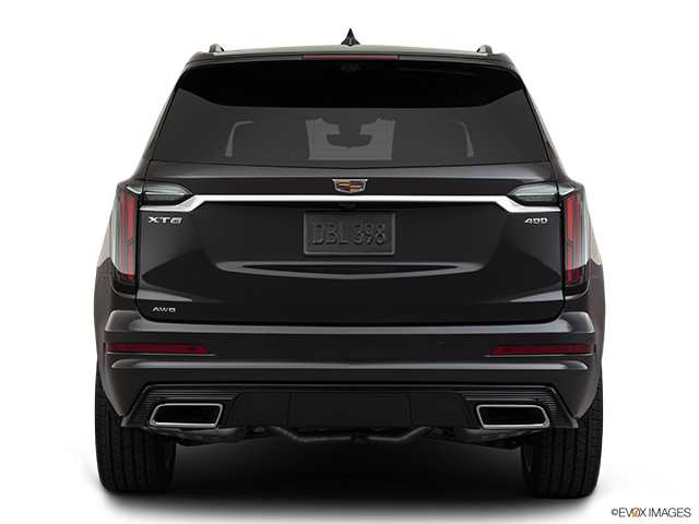 2022 Cadillac XT6 | Low/wide rear