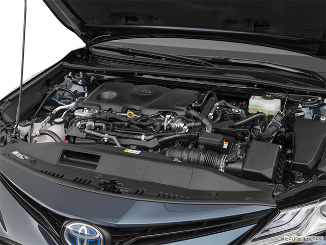 2022 Toyota Camry Hybrid LE | Driving