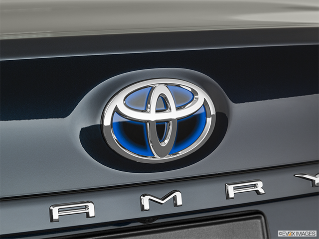 2023 Toyota Camry Hybride | Rear manufacturer badge/emblem