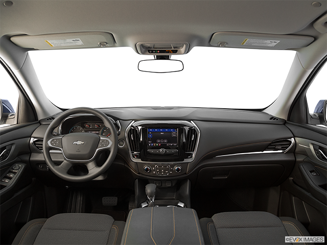2023 Chevrolet Traverse | Centered wide dash shot