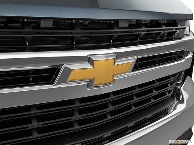 2022 Chevrolet Silverado 1500 | Rear manufacturer badge/emblem