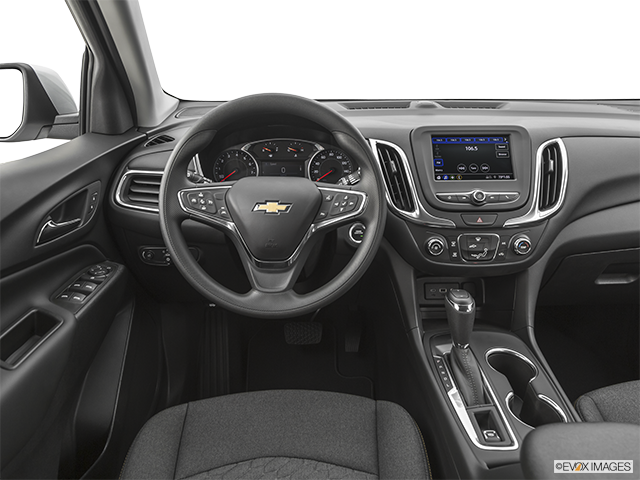 2023 Chevrolet Equinox | Steering wheel/Center Console