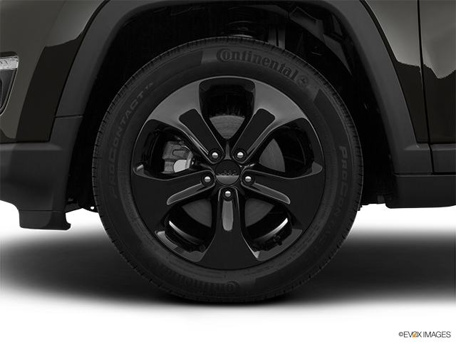 2023 Jeep Compass | Front Drivers side wheel at profile