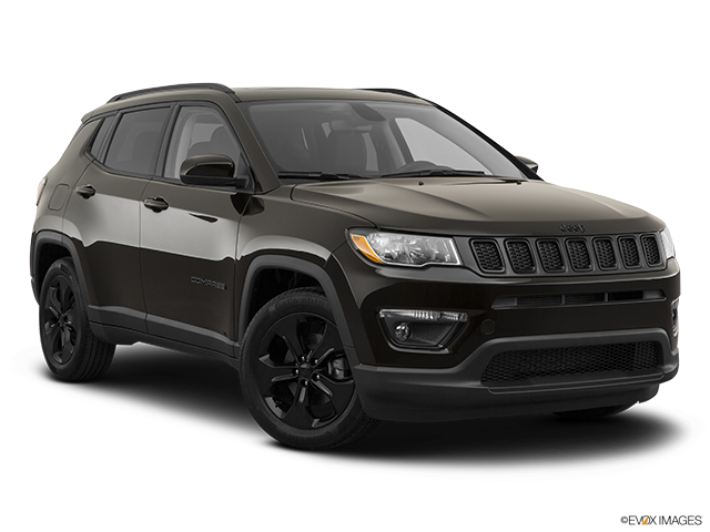 2022 Jeep Compass | Front passenger 3/4 w/ wheels turned