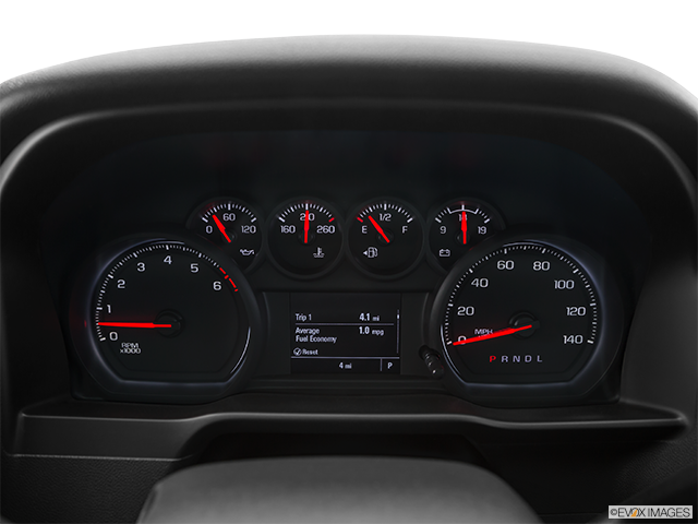 2022 Chevrolet Silverado 1500 | Speedometer/tachometer