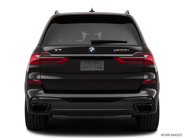 2023 BMW X7 | Low/wide rear