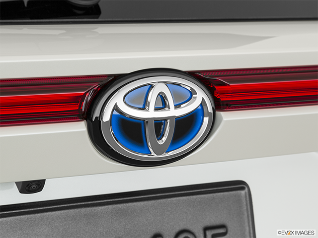 2022 Toyota Venza | Rear manufacturer badge/emblem