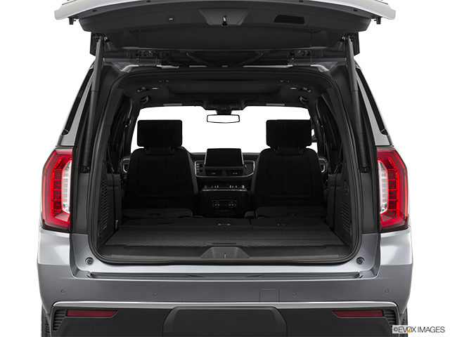 2022 GMC Yukon XL | Hatchback & SUV rear angle