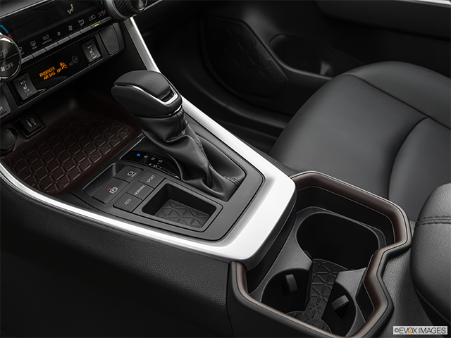 2023 Toyota RAV4 | Gear shifter/center console