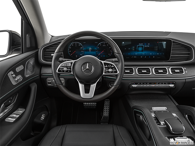 2022 Mercedes-Benz GLS | Steering wheel/Center Console
