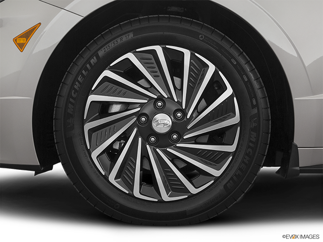 2022 Hyundai Sonata Hybrid | Front Drivers side wheel at profile