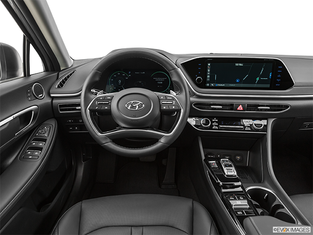 2022 Hyundai Sonata Hybrid | Steering wheel/Center Console