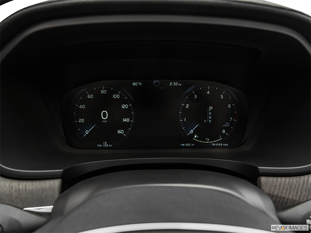 2022 Volvo S90 | Speedometer/tachometer