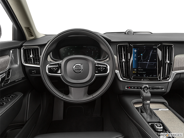 2022 Volvo S90 | Steering wheel/Center Console