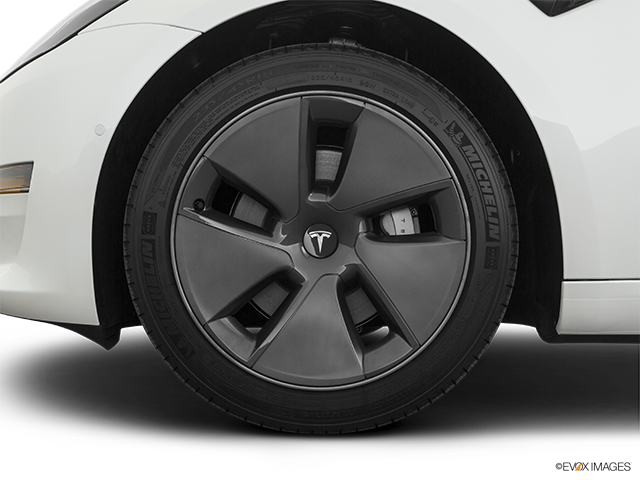 2022 Tesla Model 3 | Front Drivers side wheel at profile