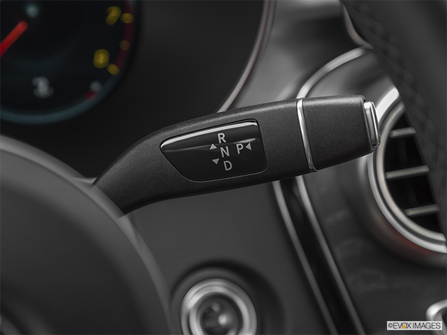 2022 Mercedes-Benz C-Class | Gear shifter/center console