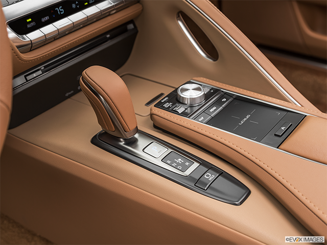 2022 Lexus LC 500 | Gear shifter/center console