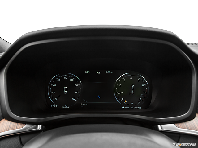 2022 Volvo V60 | Speedometer/tachometer
